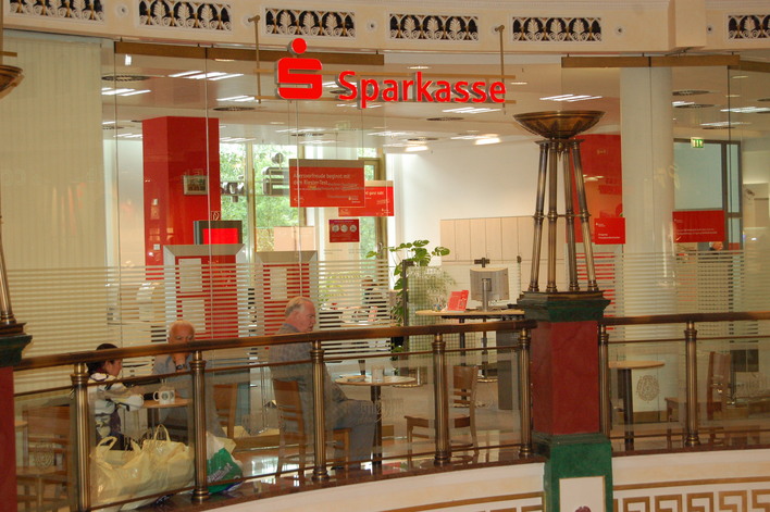 Berliner Sparkasse im Einkaufszentrum das Schloss