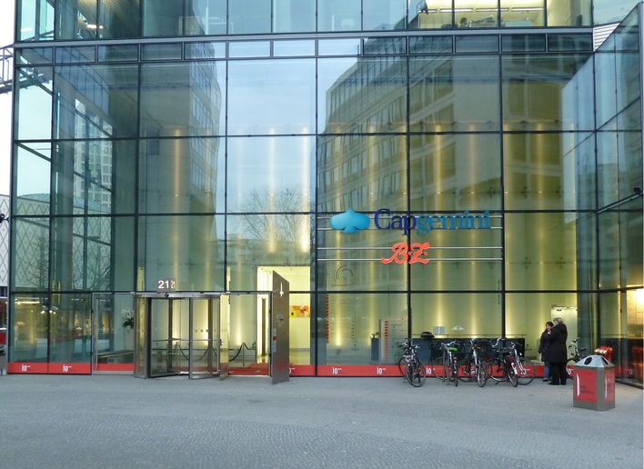 B.Z. - Berlins Größte Zeitung mit Sitz der Redaktion am Ku'damm