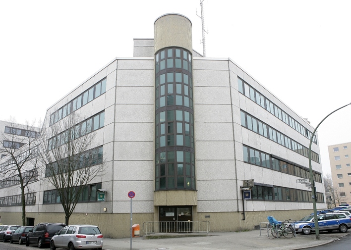 Polizeiabschnitt 55 in der Rollbergstraße in Berlin-Neukölln